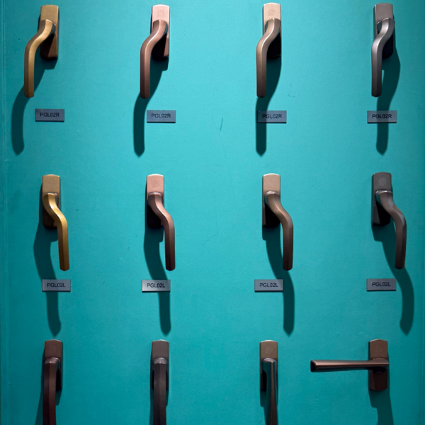 Premium Custom Property Developer Aluminum Window & Door Hardware 304 Stainless Steel Hinges Handles Locks Thermal Break Strips - 图片 5